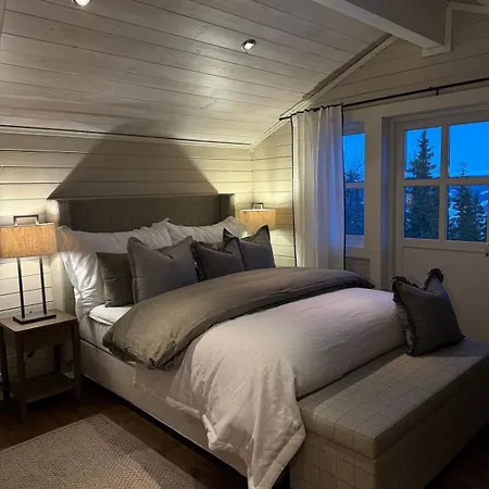 Delicate Cabin Near Alpine * Strande